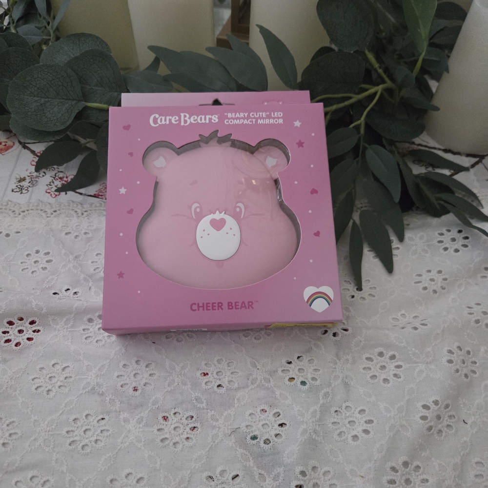 Care Bears Pink Cheer Bear LED Compact Mirror - Picture 1 of 4